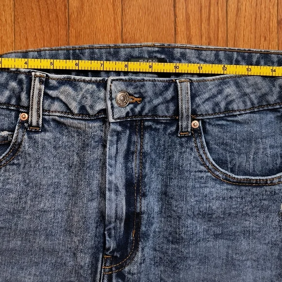 3/$10⭐ Wild Fable blue jean mini skirt, women's size 14, waist 32x Length 15 - Picture 8 of 10